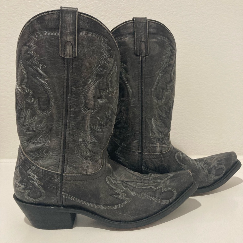 Men’s Laredo cowboy boots 9 1/2 D distressed black